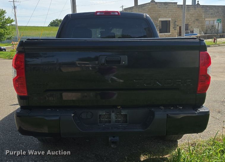 image for item DM1674 2019 Toyota  Tundra CrewMax pickup truck