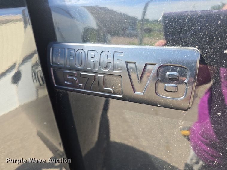 image for item DM1674 2019 Toyota  Tundra CrewMax pickup truck