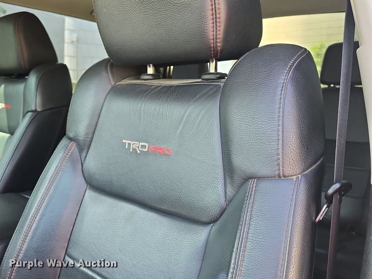 image for item DM1674 2019 Toyota  Tundra CrewMax pickup truck