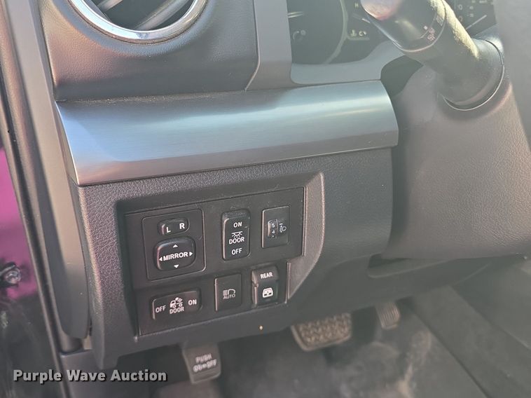 image for item DM1674 2019 Toyota  Tundra CrewMax pickup truck