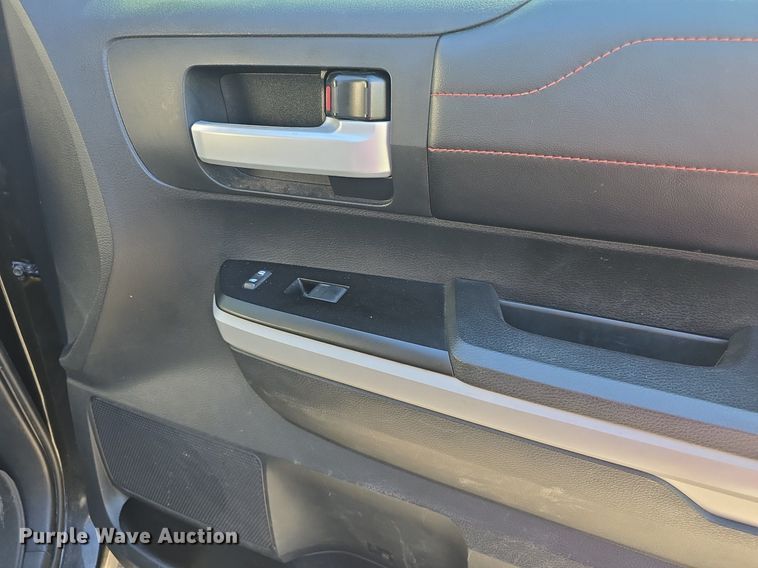 image for item DM1674 2019 Toyota  Tundra CrewMax pickup truck