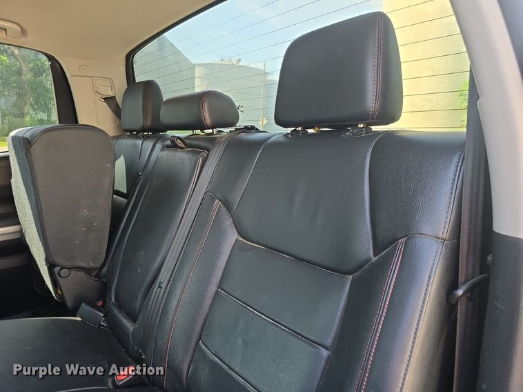 image for item DM1674 2019 Toyota  Tundra CrewMax pickup truck