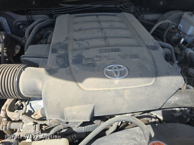 image for item DM1674 2019 Toyota  Tundra CrewMax pickup truck