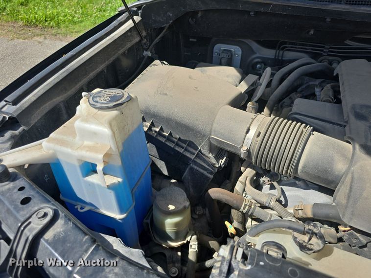 image for item DM1674 2019 Toyota  Tundra CrewMax pickup truck