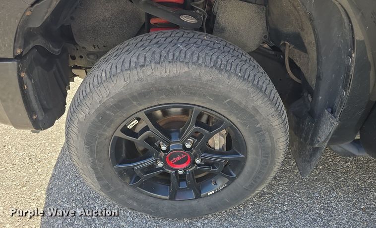 image for item DM1674 2019 Toyota  Tundra CrewMax pickup truck