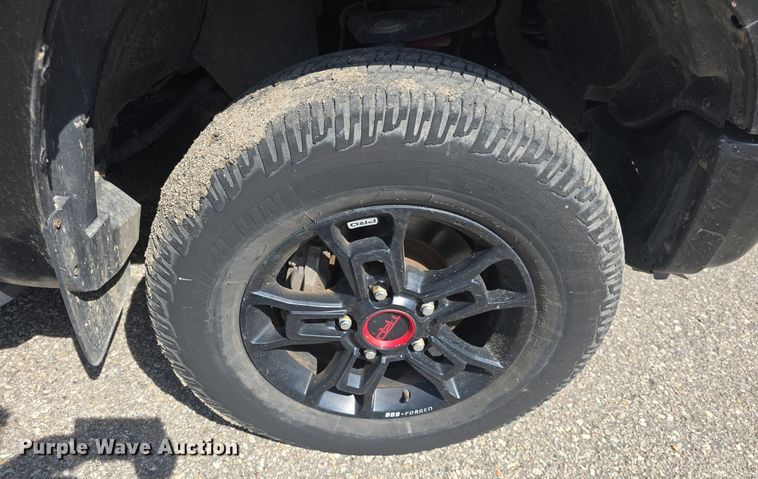 image for item DM1674 2019 Toyota  Tundra CrewMax pickup truck