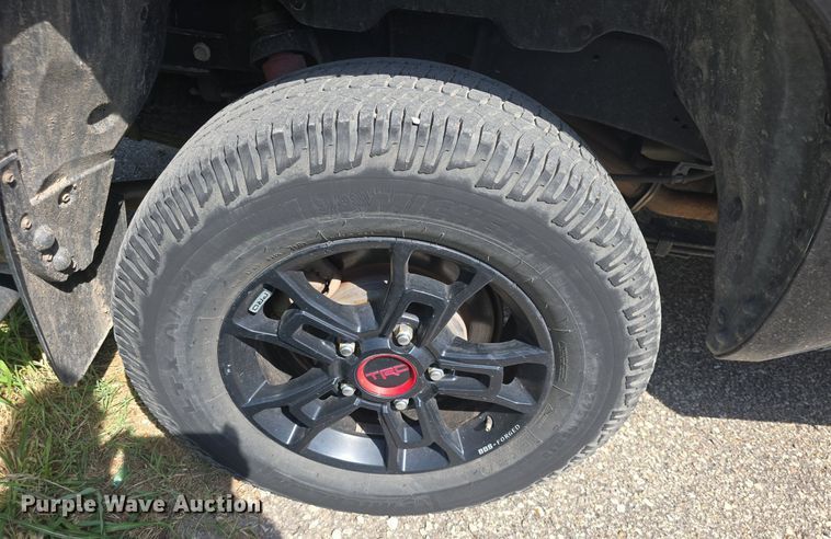 image for item DM1674 2019 Toyota  Tundra CrewMax pickup truck