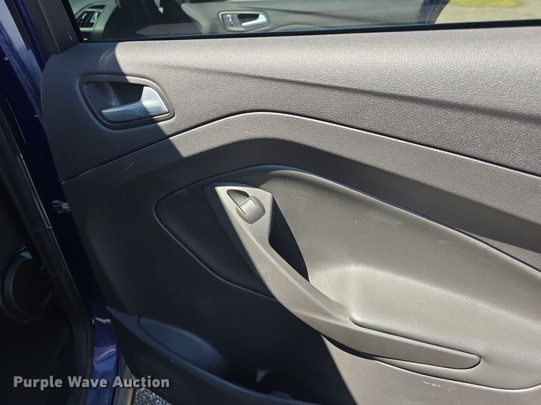 image for item DM1677 2015 Ford Escape SE SUV