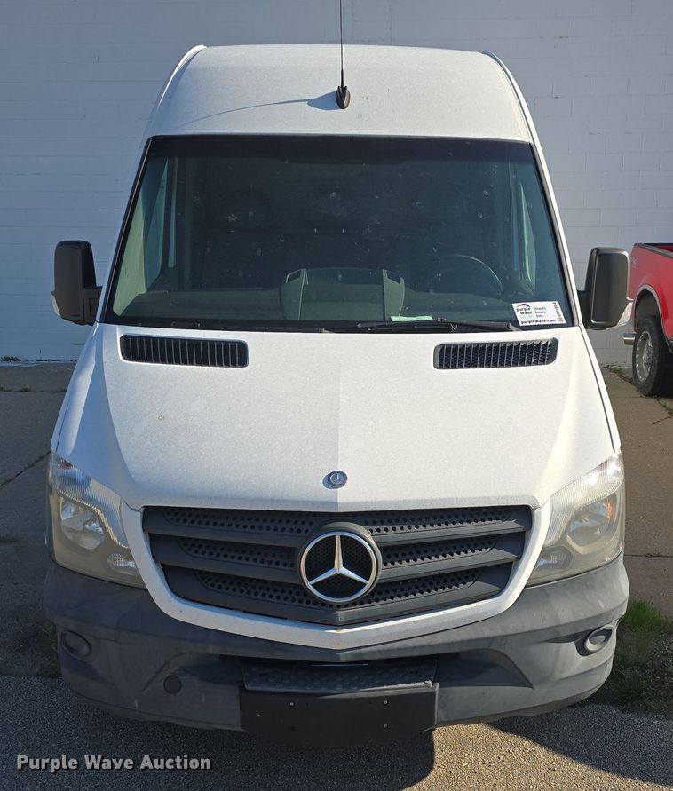 image for item DM1684 2015 Mercedes Benz 2500 Sprinter van