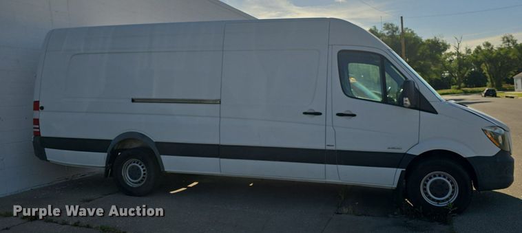 image for item DM1684 2015 Mercedes Benz 2500 Sprinter van