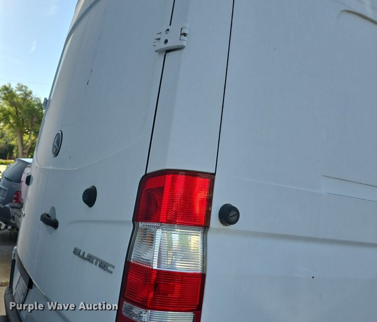 image for item DM1684 2015 Mercedes Benz 2500 Sprinter van