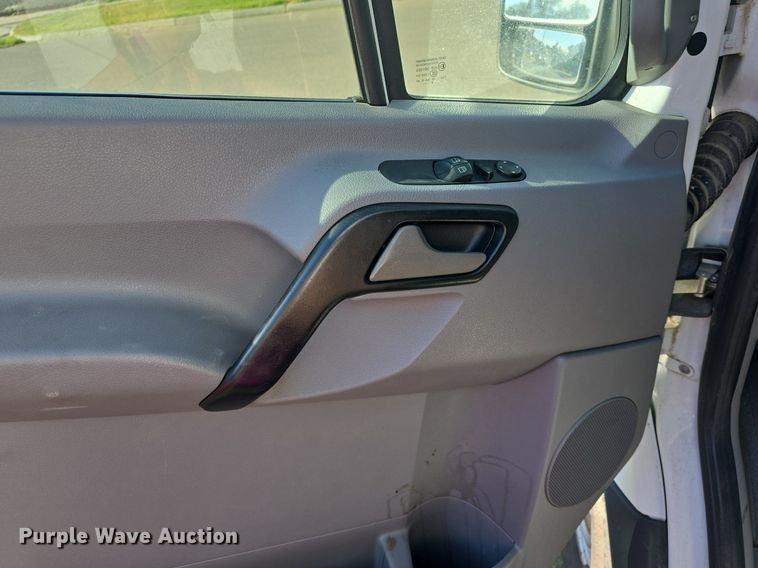 image for item DM1684 2015 Mercedes Benz 2500 Sprinter van