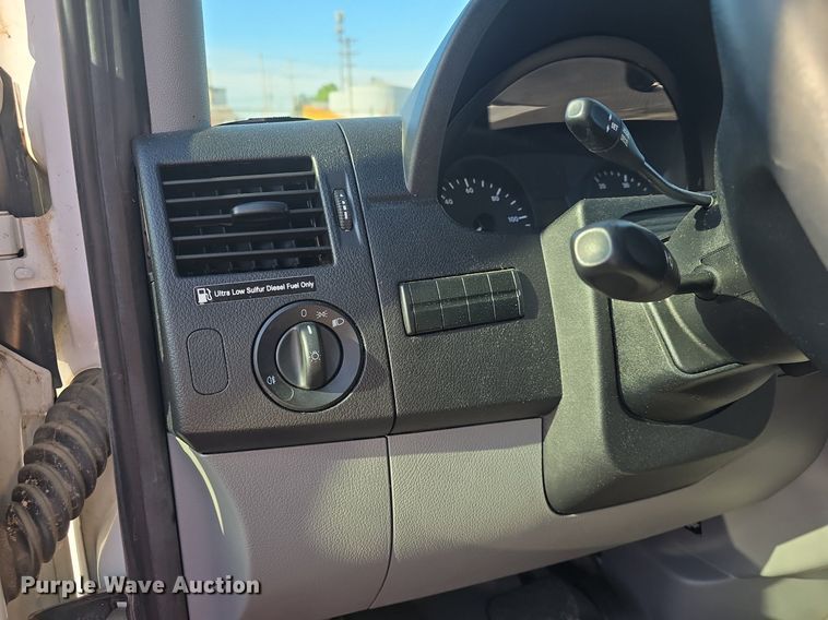 image for item DM1684 2015 Mercedes Benz 2500 Sprinter van