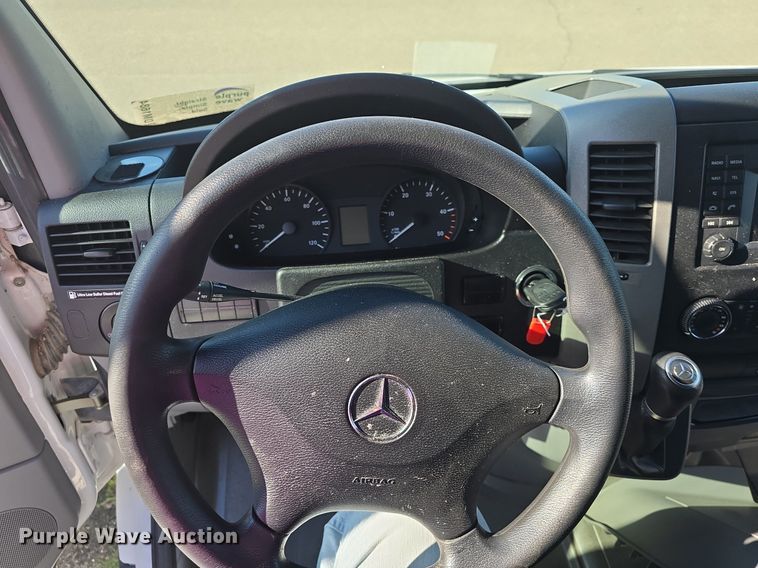 image for item DM1684 2015 Mercedes Benz 2500 Sprinter van