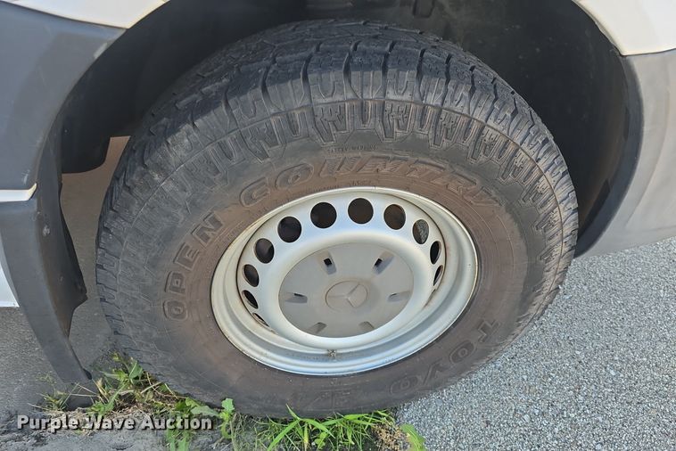 image for item DM1684 2015 Mercedes Benz 2500 Sprinter van