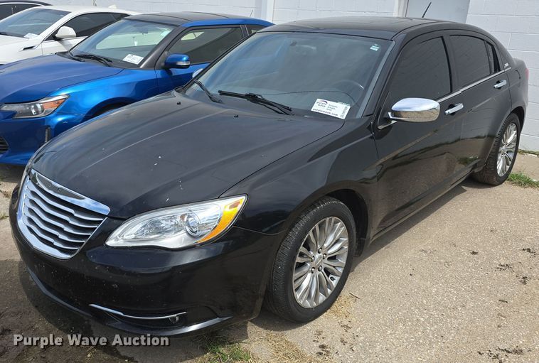 image for item DM1691 2012 Chrysler  200 