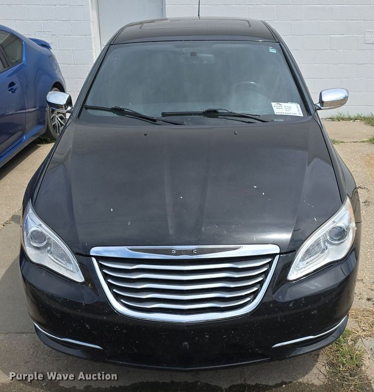 image for item DM1691 2012 Chrysler  200 