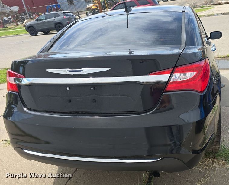 image for item DM1691 2012 Chrysler  200 