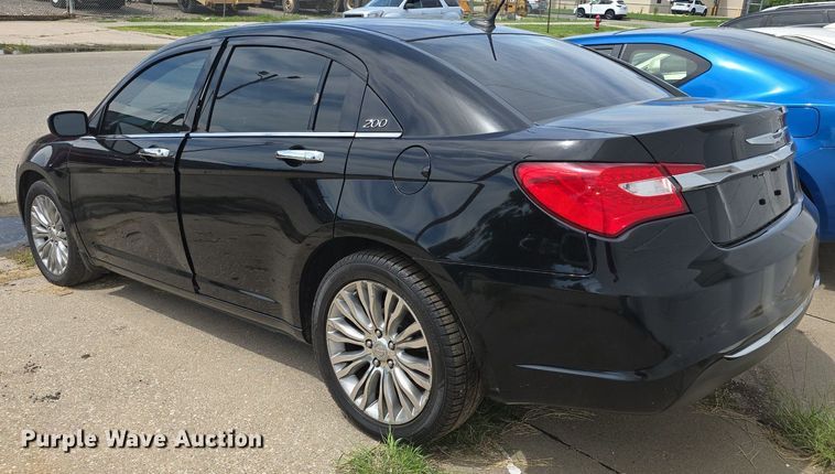 image for item DM1691 2012 Chrysler  200 