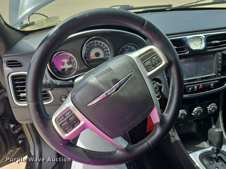 image for item DM1691 2012 Chrysler  200 