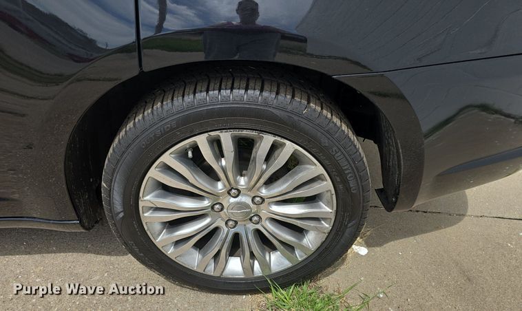 image for item DM1691 2012 Chrysler  200 