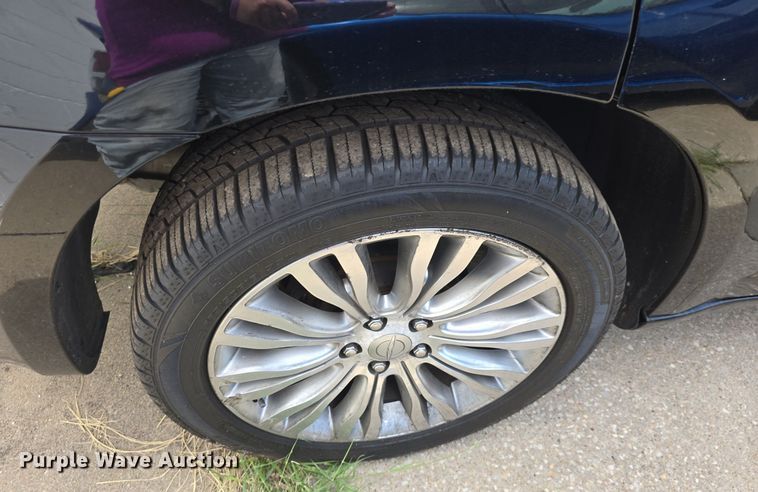 image for item DM1691 2012 Chrysler  200 