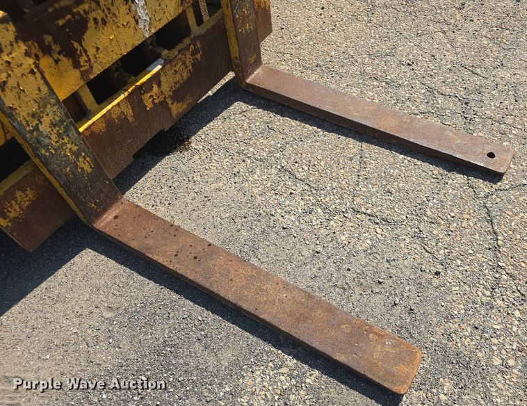 image for item DM1709 Allis Chalmers forklift