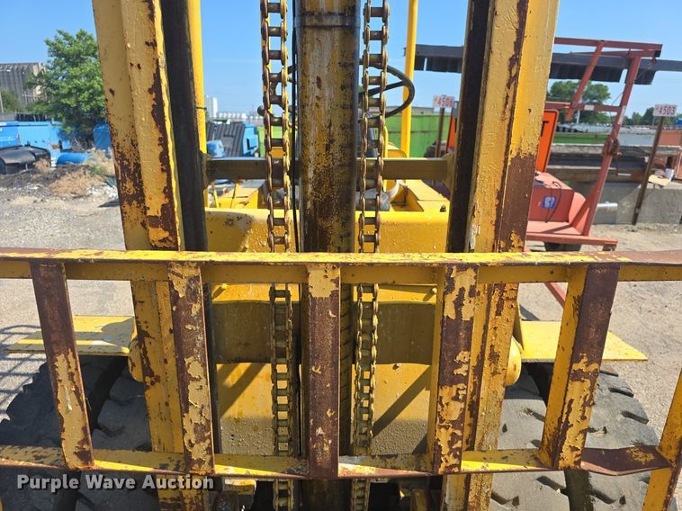 image for item DM1709 Allis Chalmers forklift