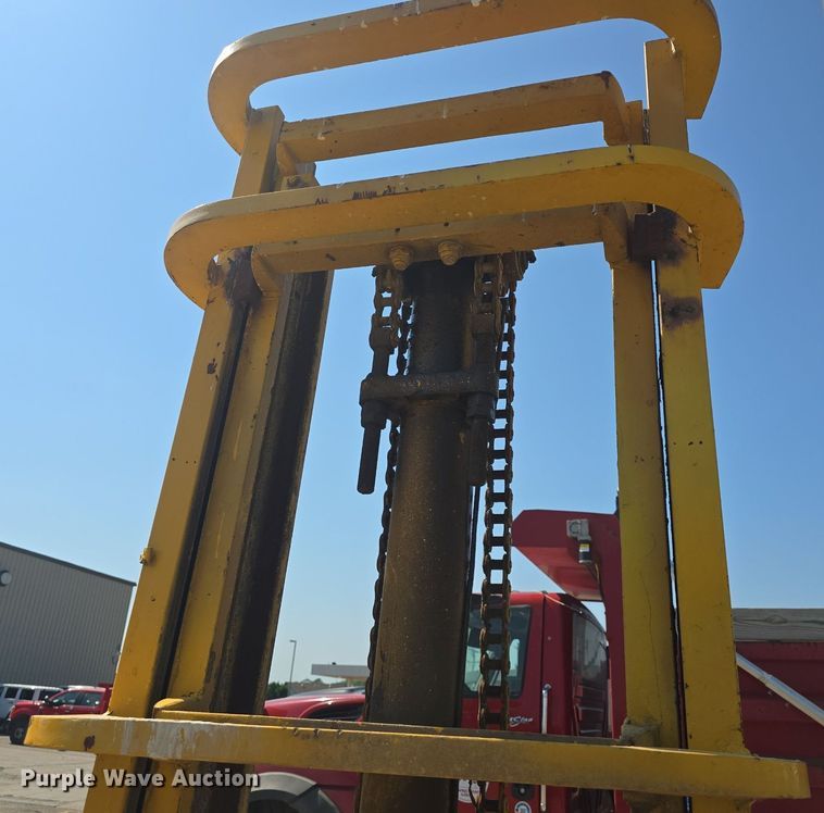 image for item DM1709 Allis Chalmers forklift