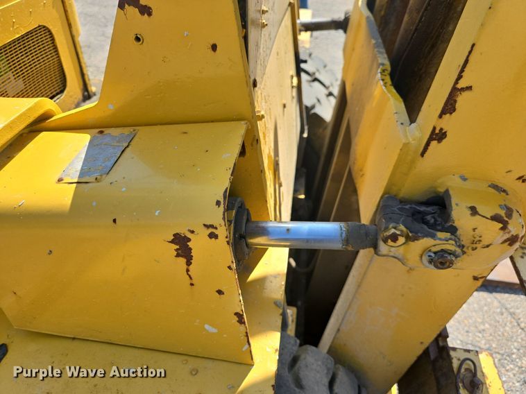 image for item DM1709 Allis Chalmers forklift