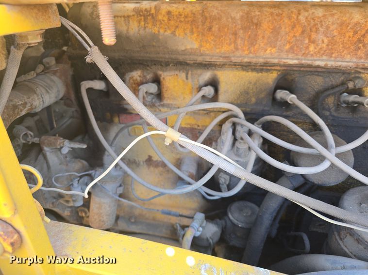 image for item DM1709 Allis Chalmers forklift