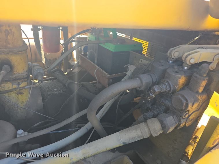 image for item DM1709 Allis Chalmers forklift