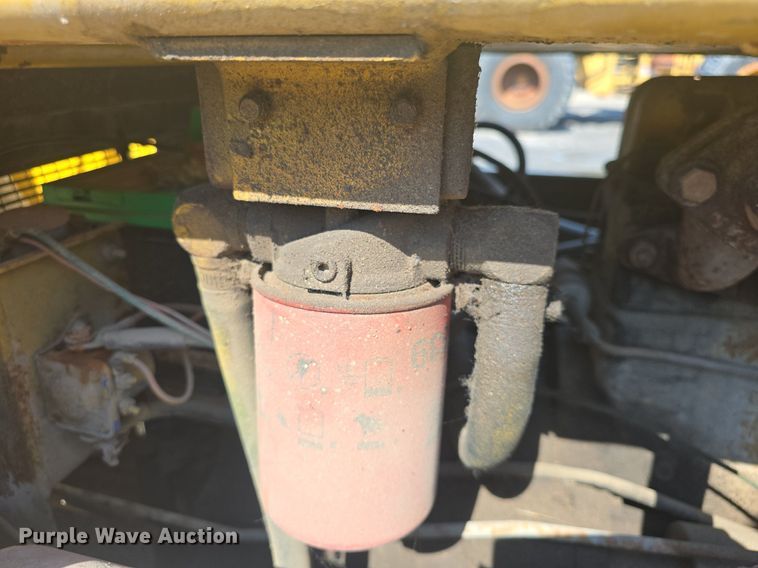 image for item DM1709 Allis Chalmers forklift