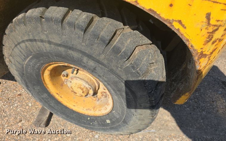 image for item DM1709 Allis Chalmers forklift