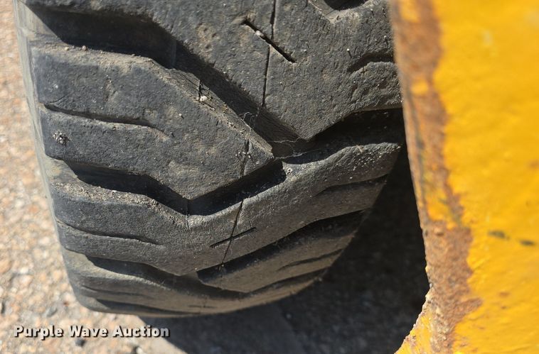 image for item DM1709 Allis Chalmers forklift