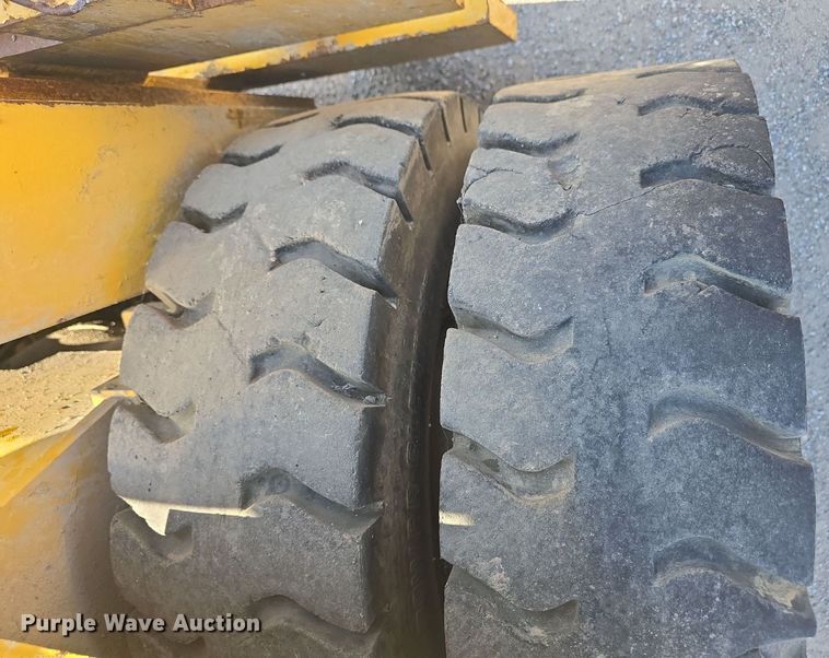 image for item DM1709 Allis Chalmers forklift