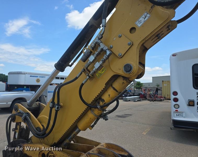 image for item DM1734 2009 Caterpillar 420E backhoe