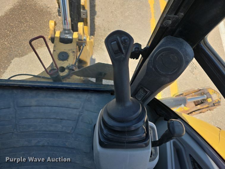 image for item DM1734 2009 Caterpillar 420E backhoe