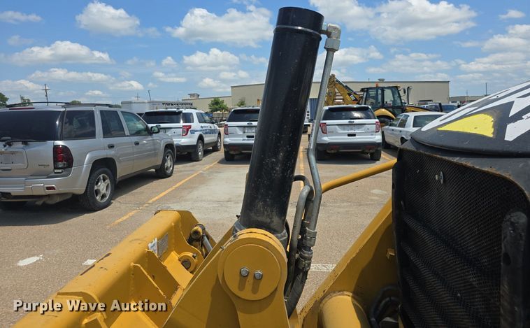 image for item DM1735 2009 Caterpillar 420E backhoe