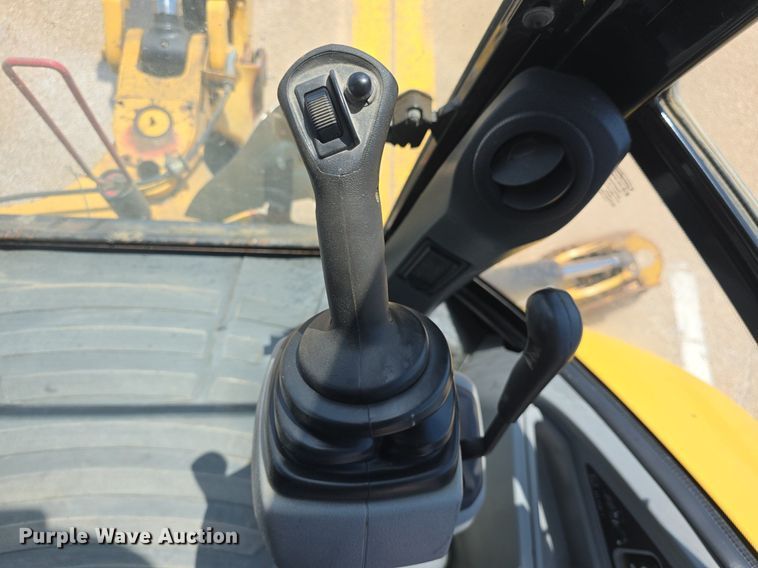 image for item DM1735 2009 Caterpillar 420E backhoe