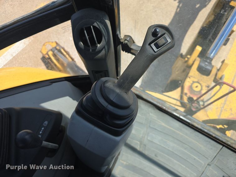 image for item DM1735 2009 Caterpillar 420E backhoe