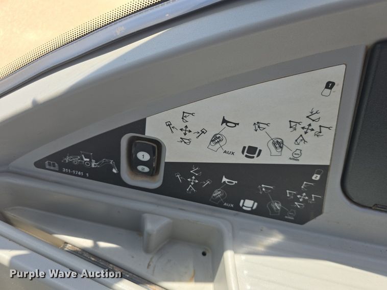 image for item DM1735 2009 Caterpillar 420E backhoe