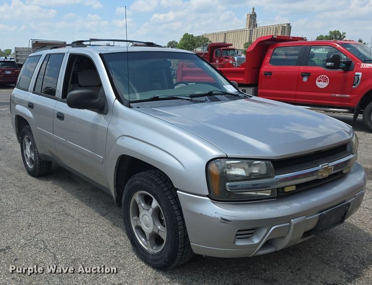 image for item DM1738 2007 Chevrolet Trail Blazer LS SUV