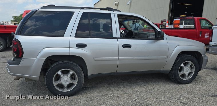 image for item DM1738 2007 Chevrolet Trail Blazer LS SUV