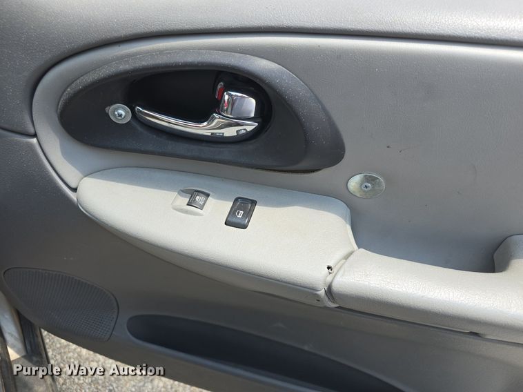 image for item DM1738 2007 Chevrolet Trail Blazer LS SUV