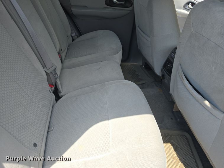 image for item DM1738 2007 Chevrolet Trail Blazer LS SUV