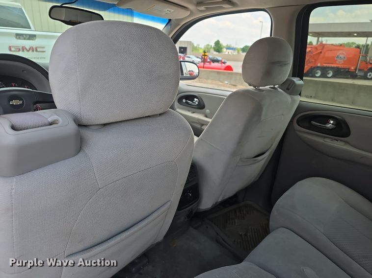 image for item DM1738 2007 Chevrolet Trail Blazer LS SUV