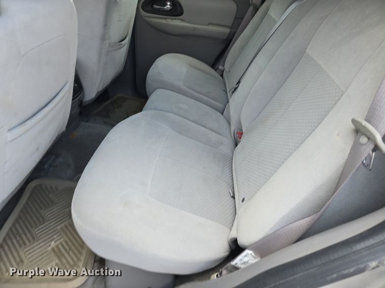 image for item DM1738 2007 Chevrolet Trail Blazer LS SUV