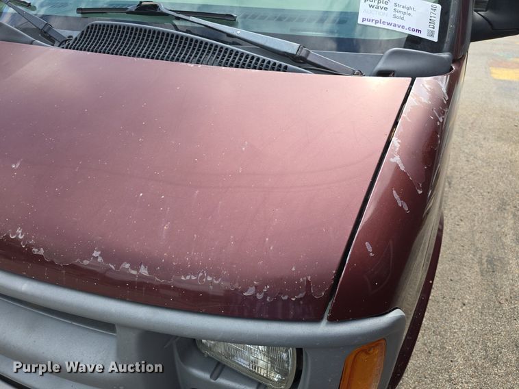 image for item DM1740 2002 Chevrolet Express 1500 van