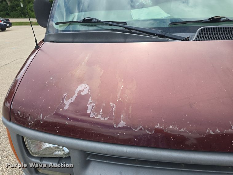 image for item DM1740 2002 Chevrolet Express 1500 van